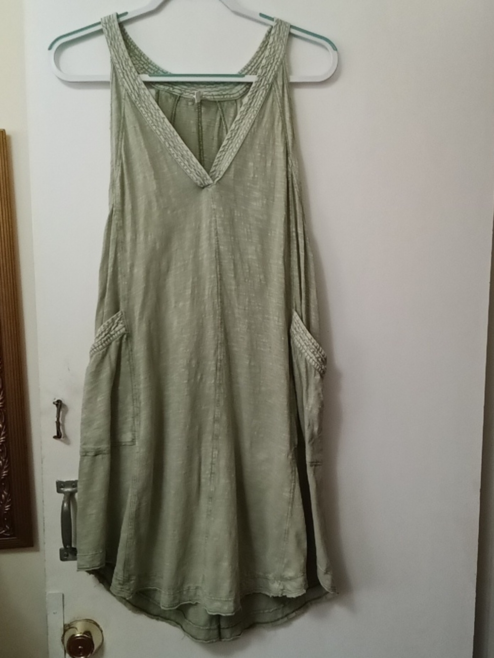 Women's DAILY PRACTICE Sage Green Sleeveless V-Neck Tunic Top/Dress